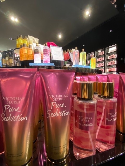 Get Victoria's Secret Best-Selling Scents, Mists & Lotions From RM35 Each,  Happening For 2 Days Only - KL Foodie