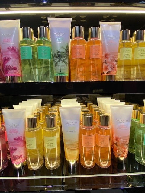 Get Victoria's Secret Best-Selling Scents, Mists & Lotions From RM35 Each,  Happening For 2 Days Only - KL Foodie