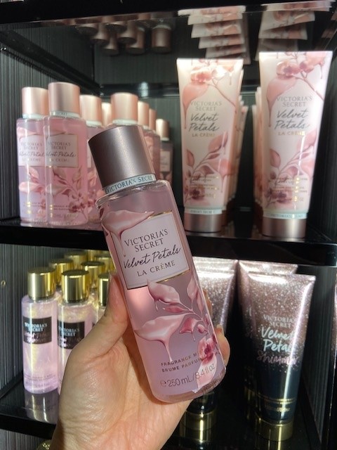 VICTORIA’S SECRET VS VELVET PETALS LA CREME FRAGRANCE BODY MIST & LOTION