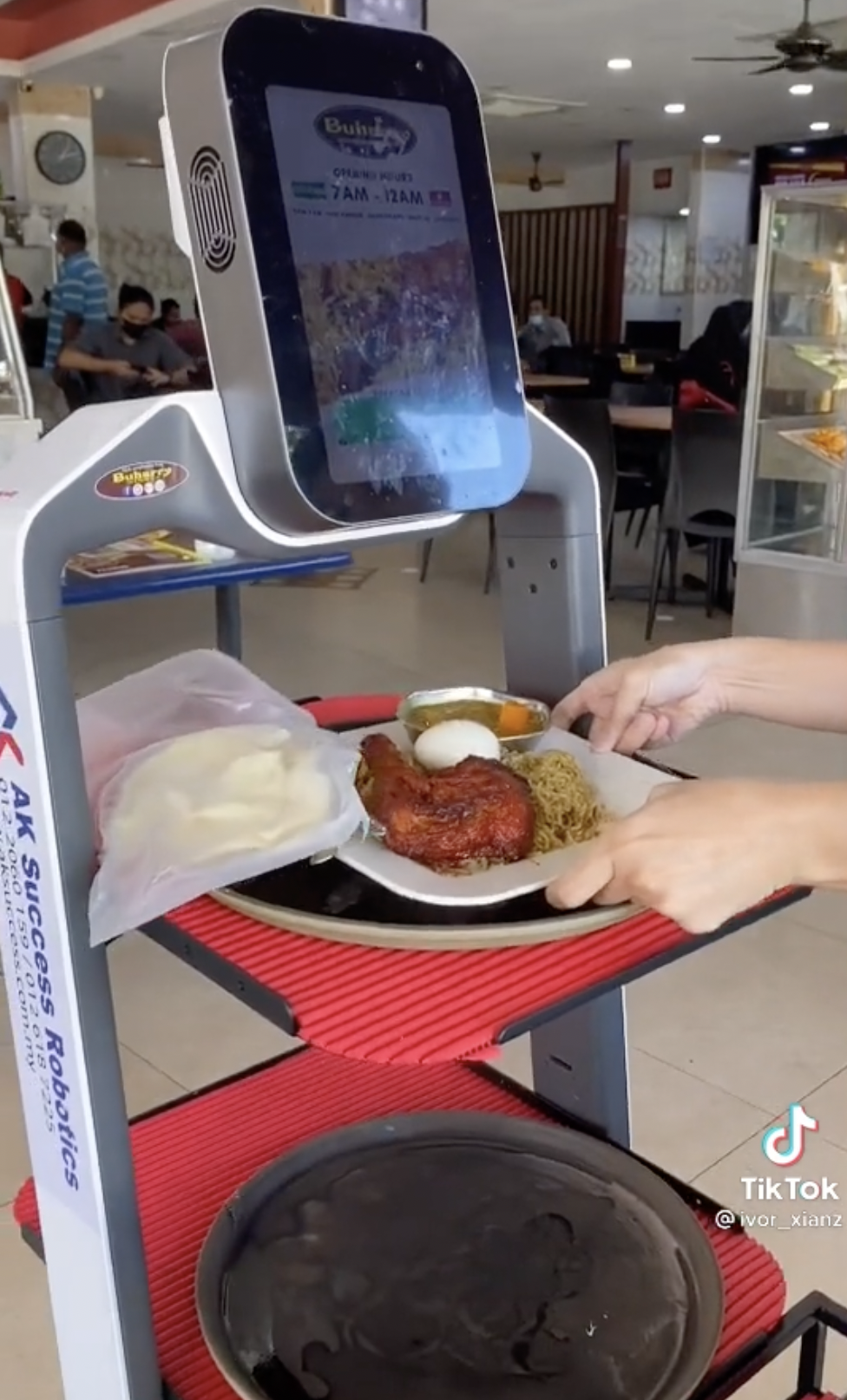 buharry bistro robot